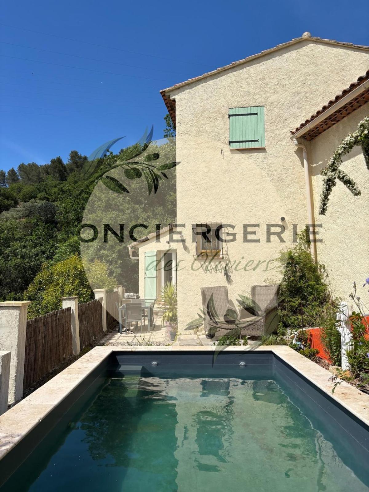 Villa Avec Piscine Belgentier Exteriér fotografie